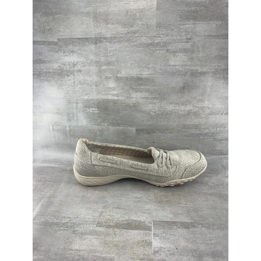 Skechers Relaxed Fit Memory Foam Stone Beige Loafers 23839 Women Sz 9